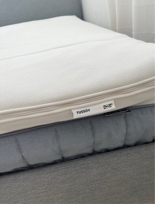 Cama completa Ikea: estructura, colchón y topper