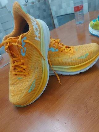 Hoka Clifton 9 Wide Naranja/Amarillo Talla 43.5