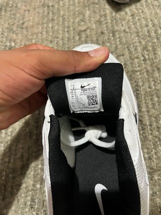 Scarpe da ginnastica Nike bianche e nere