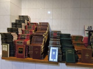 libros nuevos y de segunda mano a 1€,mil generos.