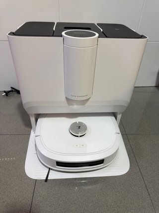 Eureka J20 Robot Aspirador con Estación