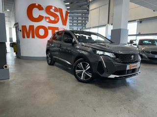 Peugeot 3008 225 eEAT8 Allure (2022)