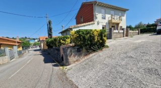 Casa con Terreno urbano en Peñacastillo