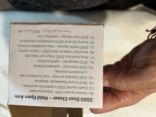 Cierrapuertas Yale 3500 con brazo de retención