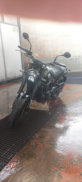 Benelli Leoncino 500 A2 Negra