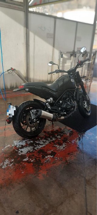 Benelli Leoncino 500 A2 Negra