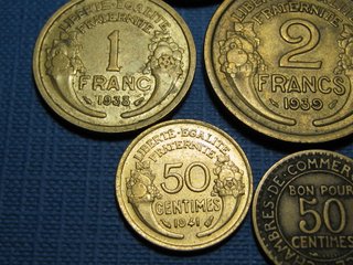 8 Monedas Francesas: Francos y Céntimos