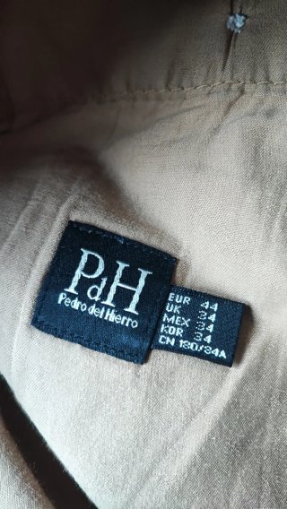 Pantalón corto beige Pedro del Hierro