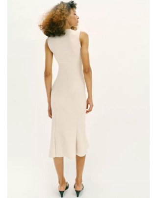 Vestido beige escote corazón
