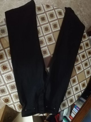 Pantalones en perfecto estado vaqueros negros