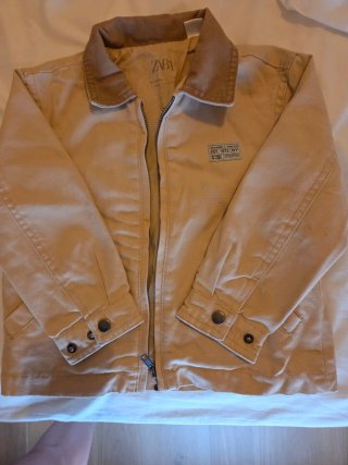 Chaqueta Zara niño beige