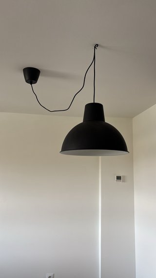 Lámpara de techo negra Ikea