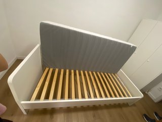 Cama individual, colchón espuma y somier nuevos.