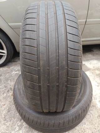 Neumáticos Bridgestone 235/50/18 97V