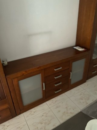 Mueble de salón madera y cristal