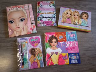 Libros de actividades y carpetas Top Model 15€