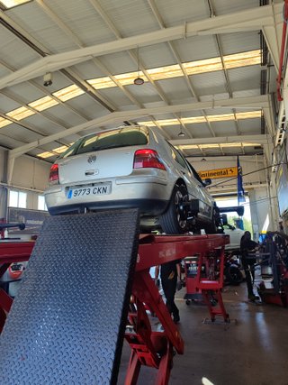 Volkswagen Golf IV 1.9 TDI 130 CV 6 velocidades
