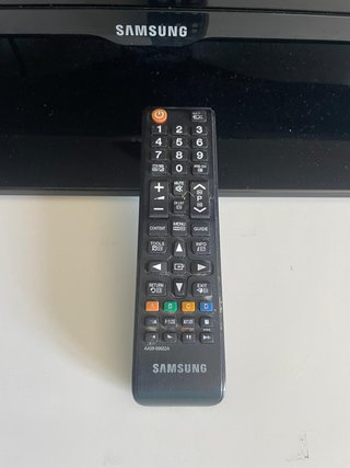 Televisor Samsung 40 (101 cm) con mando