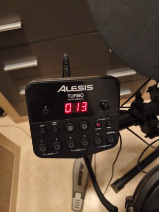 Batería Electrónica Alesis