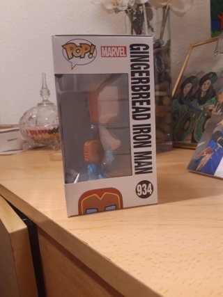 Funko Pop! Marvel 934 Gingerbread Iron Man