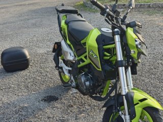 Benelli TNT 125 Verde y Negra