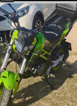 Benelli TNT 125 Verde y Negra