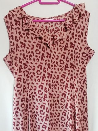 Vestido de ruedo irregular rosa y bordó T. L