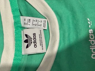 Maglietta Adidas verde con strisce