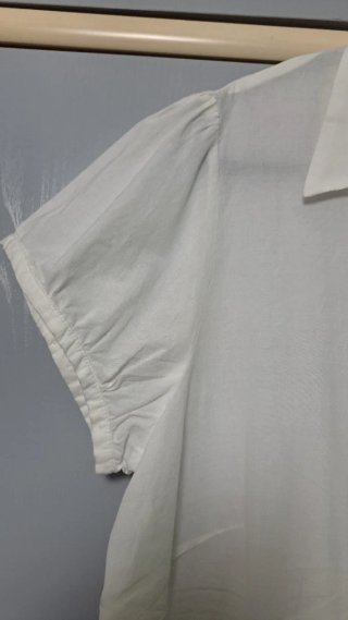 Camisa blanca manga corta bordada