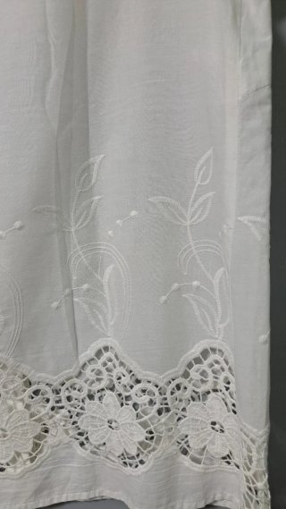 Camisa blanca manga corta bordada