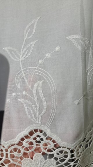 Camisa blanca manga corta bordada