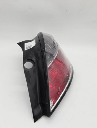 1222118 piloto trasero derecho opel astra 3940