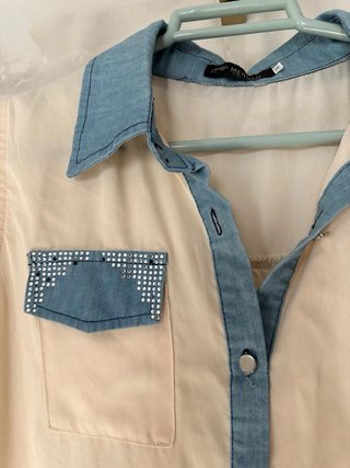 Blusa sin mangas beige y azul Talla L
