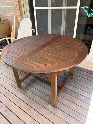 Mesa redonda de teca para jardín