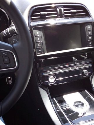 Jaguar XE 2018 pure aut. 77300km motor averiado