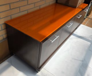 Muebles de salón con tapa naranja