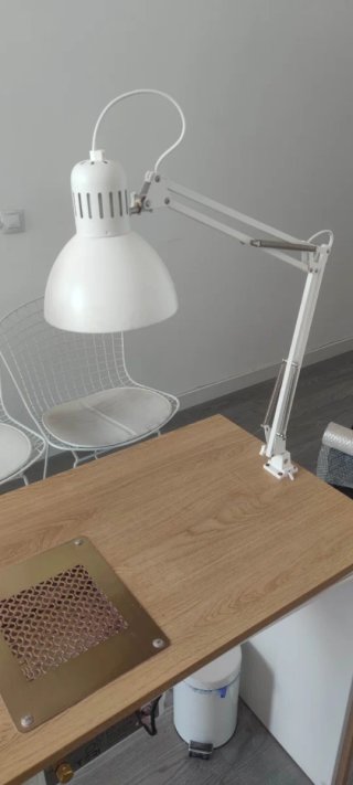 Mesa de manicura profesional