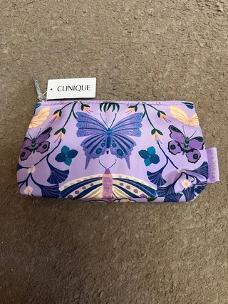 Neceser Clinique Nuevo con Productos y Maquillaje