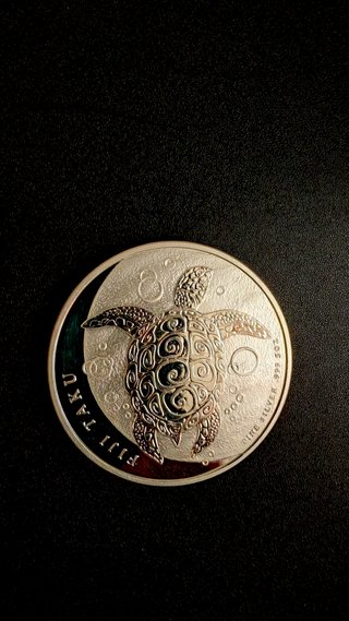 Fiji Taku Tortuga Carey 2012 5oz Plata 999