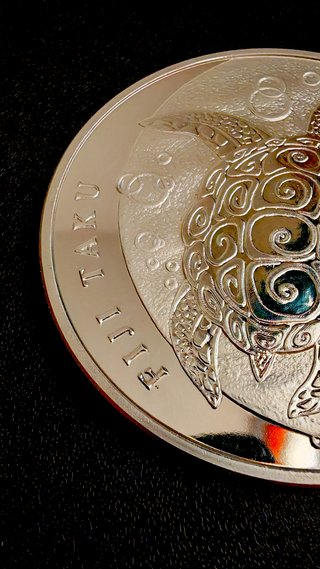 Fiji Taku Tortuga Carey 2012 5oz Plata 999