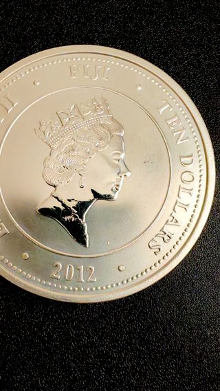 Fiji Taku Tortuga Carey 2012 5oz Plata 999
