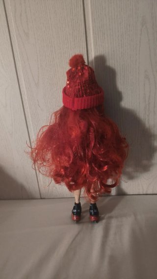 Muñeca Rainbow High pelirroja