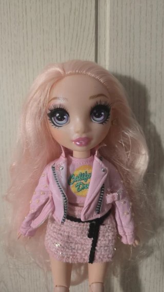 Muñeca Rainbow High Rosa
