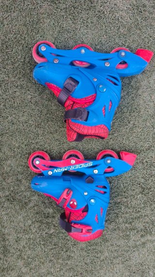 Patines Spiderman con protecciones y bolsa