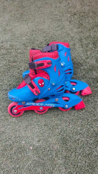 Patines Spiderman con protecciones y bolsa