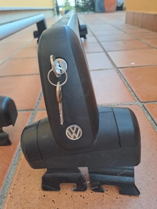 Bacas Originales VW Golf con 2 llaves