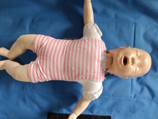 Maniquí Laerdal RCP Adulto y Pediátrico