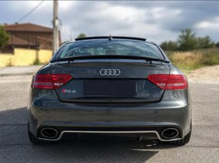 Audi RS5 2011