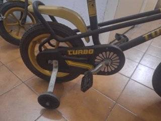 Bicicleta infantil Turbo con ruedines 16 pulgadas