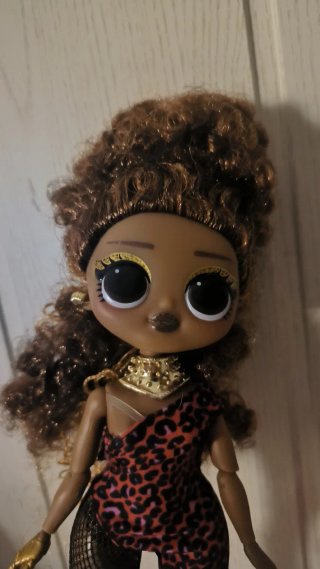 Muñeca LOL OMG Sorpresa con Guitarra